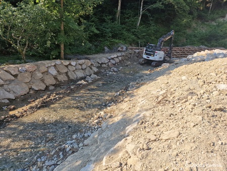 Sanacijska obnova vodotokov in hudournikov po poplavah_Krivčevo (3)